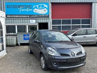 demontáž osobní automobily Renault Clio Clio III (BR/CR), Hatchback, 2005 / 2014 1.6 16V 2006/1