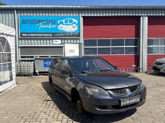 Salvage car Mitsubishi Lancer Lancer Wagon (CS/CT), Combi, 2003 / 2008 2.0 16V 2004