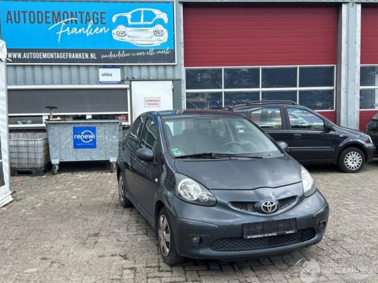 Toyota Aygo Aygo (B10), Hatchback, 2005 / 2014 1.0 12V VVT-i