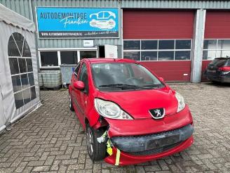 Salvage car Peugeot 107 107, Hatchback, 2005 / 2014 1.0 12V 2006/11