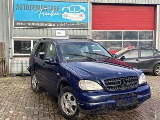 rozbiórka samochody osobowe Mercedes ML ML I (163), SUV, 1998 / 2005 320 3.2 V6 18V Autom. 1999/1