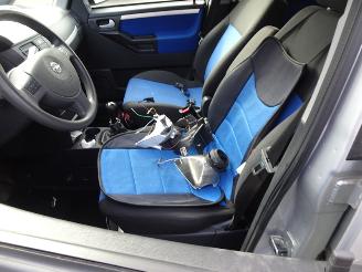 Opel Meriva A picture 13