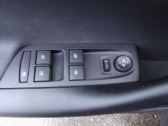 Opel Astra 1.2 Turbo Sport Tourer Elegance picture 13