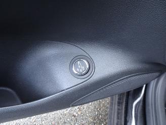 Opel Astra 1.2 Turbo Sport Tourer Elegance picture 12