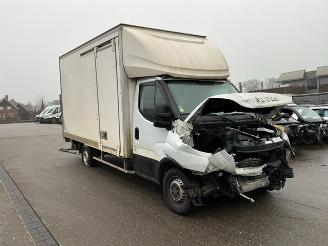 Unfall Kfz LKW Iveco Daily 2.3 Koffer met laadklep 2020/4