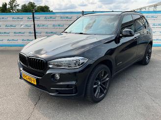 Schadeauto BMW X5 30 d VERBRUIKT OLIE xDrive 2017/1