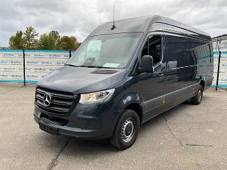skadebil bedrijf Mercedes Sprinter 317 CDI KA L4H2 2024/12