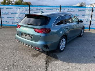 Vaurioauto  passenger cars Kia Ceed 1.5 Sportswagon 2025/4