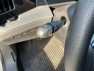 Opel Astra 1.2 Turbo GS picture 12