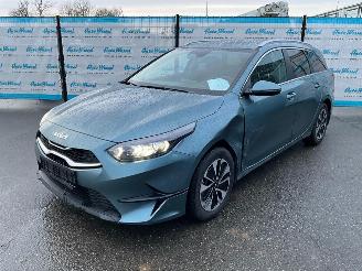 Vrakbiler auto Kia Cee d Cee'd Station Vision 1.4 (103kW) Automaat | Camera | LM 16" | NAVI 2025/10