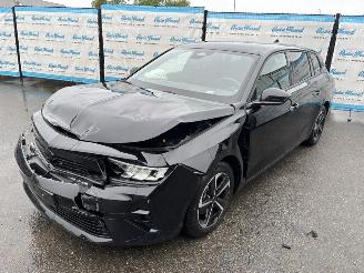 Damaged car Opel Astra Sports Tourer GS 1.2 Turbo (96 KW) 360° | Sitzh. 2025/2