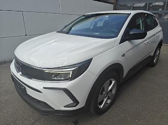 damaged passenger cars Opel Grandland X Business Edition Plug-in-Hybrid 225 PK lichte schade 2022/11