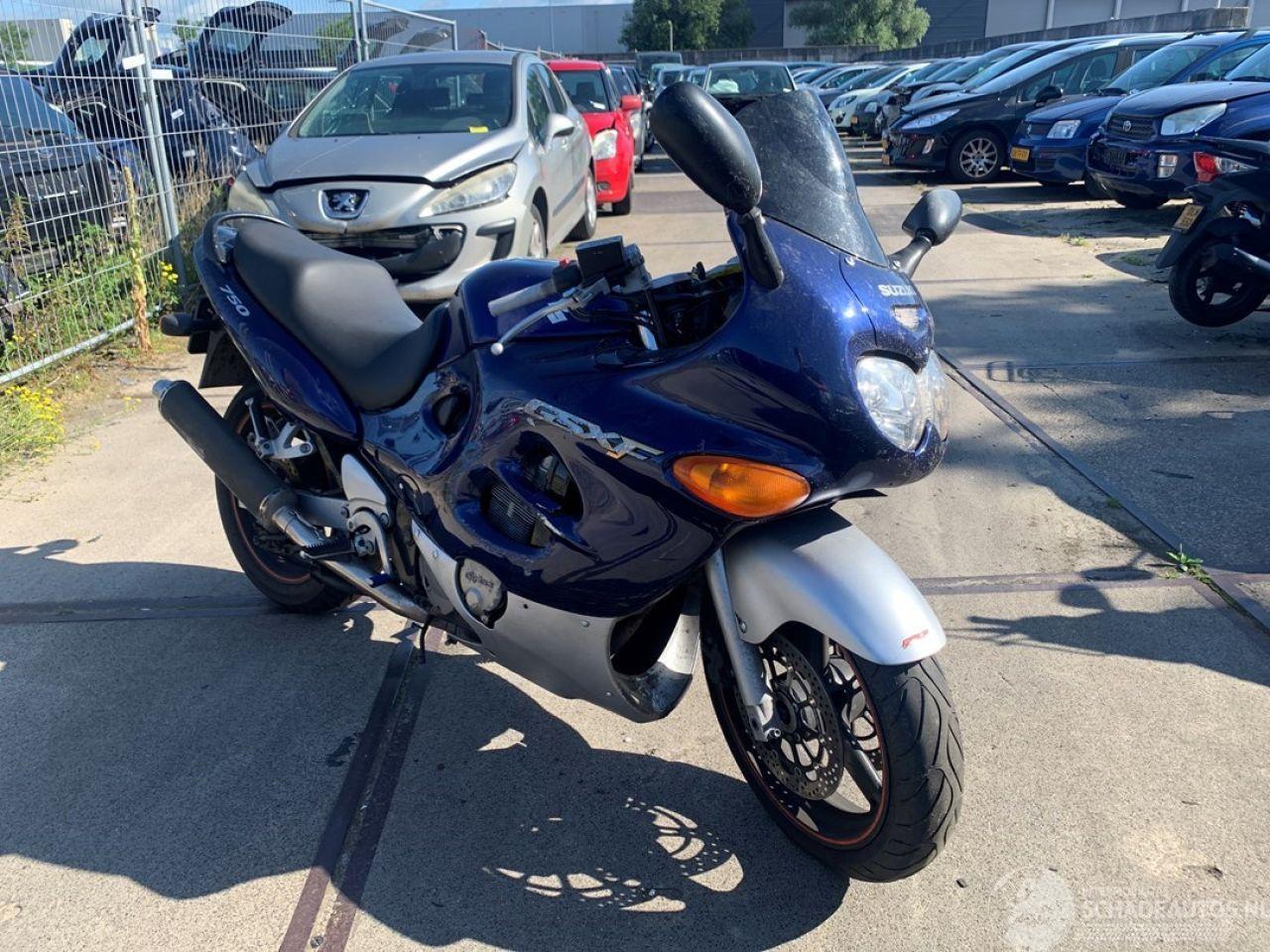 Suzuki  
