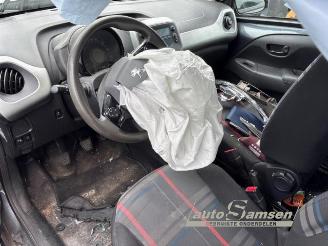 Peugeot 108 108, Hatchback, 2014 1.0 12V picture 5