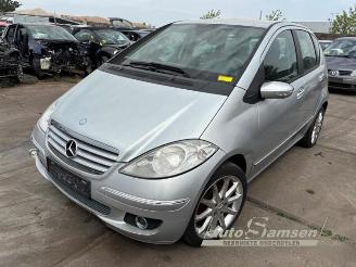 Vrakbiler auto Mercedes A-klasse A (W169), Hatchback, 2004 / 2012 1.7 A-170 2005/5