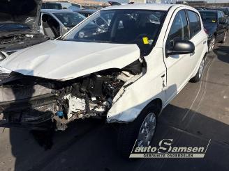 Uttjänta bilar auto Hyundai I-20 i20, Hatchback, 2008 / 2015 1.2i 16V 2013/8