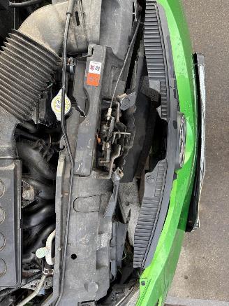 Mazda 2  picture 10
