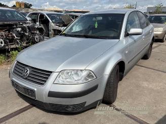 demontáž osobní automobily Volkswagen Passat Passat (3B3), Sedan, 2000 / 2005 2.0 20V 2002/6