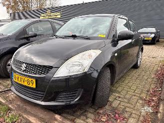 skadebil auto Suzuki Swift  2013/8