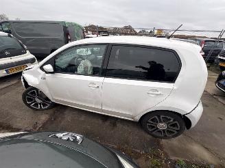 Volkswagen Up!  picture 9