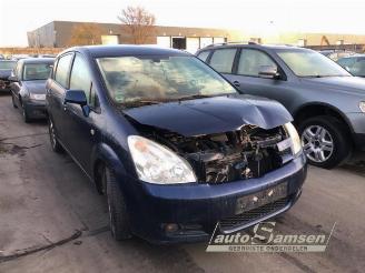 Toyota Corolla-verso Corolla Verso (R10/11), MPV, 2004 / 2009 1.8 16V VVT-i picture 9