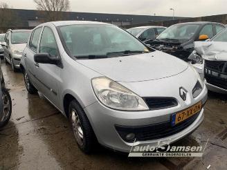 Renault Clio Clio III (BR/CR), Hatchback, 2005 / 2014 1.2 16V TCe 100 picture 3