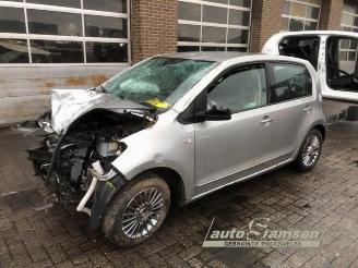 Salvage car Volkswagen Up! Up! (121), Hatchback, 2011 1.0 12V 75 2013/6