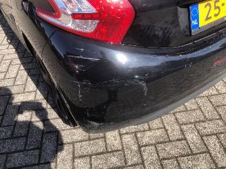 Peugeot 208  picture 7