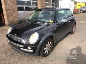 Coche siniestrado Mini Mini Mini (R50/53), Hatchback, 2001 / 2007 1.6 16V One 2004/7