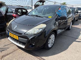 Unfallwagen Renault Clio  2011/3