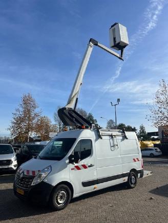 krockskadad bil bedrijf Renault Master 2.3 DCI 96KW L2H2  KLUBB 32  HOOGWERKER EURO6 2017/7