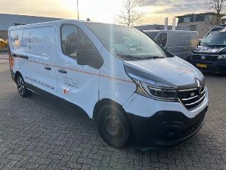 krockskadad bil bedrijf Renault Trafic 2.0 DCI 107KW L2H1 LANG AIRCO KLIMA 2020/6
