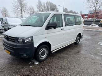 skadebil bedrijf Volkswagen Transporter 2.0 TDI 103KW KOMBI PKW BRIEF 8P AUTOM. KLIMA 2015/6