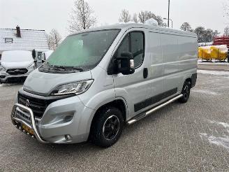 skadebil bedrijf Fiat Ducato 2.3 MJ 96KW L2H1 LANG AIRCO KLIMA NAVI EURO6 2019/12