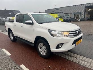 Unfall Kfz Van Toyota Hilux 2.4 D-4D 110KW AUTOM. DOUBLE CAB.  KLIMA AIRCO 4WD 2019/8