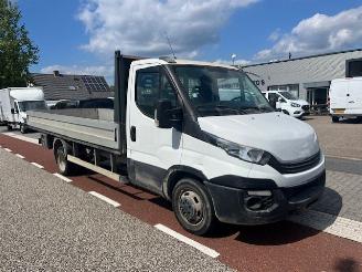 krockskadad bil bedrijf Iveco Daily 35C14 2.3D MAXI PICK UP PRITSCHE DL  EURO6 2017/9
