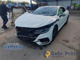 Vrakbiler auto Volkswagen Arteon Arteon (3HAB), Hatchback 5-drs, 2017 2.0 TDI 16V 2018/1