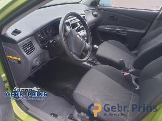 Kia Rio Rio II (DE), Hatchback, 2005 / 2011 1.4 16V picture 4