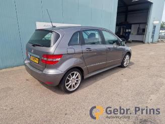 Mercedes B-klasse B (W245), Hatchback, 2005 / 2011 1.5 B-160 16V picture 2