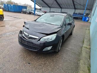Uttjänta bilar auto Opel Astra Astra J (PC6/PD6/PE6/PF6), Hatchback 5-drs, 2009 / 2015 1.4 16V ecoFLEX 2011/7