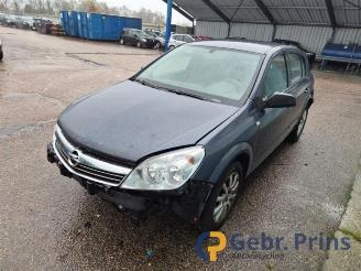 Opel Astra Astra H (L48), Hatchback 5-drs, 2004 / 2014 1.8 16V picture 4
