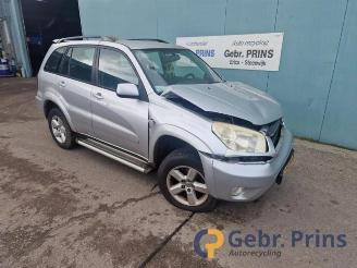 Toyota Rav-4 RAV4 (A2), Terreinwagen, 2000 / 2005 2.0 16V VVT-i 4x4 picture 2