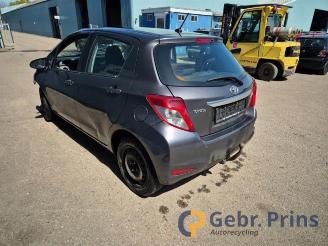 Toyota Yaris Yaris III (P13), Hatchback, 2010 / 2020 1.33 16V Dual VVT-I picture 2