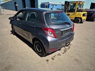 Toyota Yaris Yaris III (P13), Hatchback, 2010 / 2020 1.33 16V Dual VVT-I picture 2