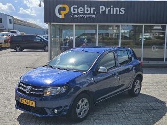 krockskadad bil auto Dacia Sandero 1.2 16V Hatchback  Benzine 1.149cc 55kW (75pk) FWD 2015/7