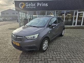 krockskadad bil auto Opel Crossland X 1.2 12V SUV  Benzine 1.199cc 61kW (83pk) 2019/4