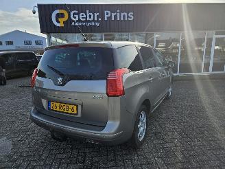 Damaged car Peugeot 5008 1.6 VTI 16V MPV  Benzine 1.598cc 88kW (120pk) FWD 2011/5