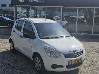 krockskadad bil auto Opel Agila 1.0 12V MPV  Benzine 996cc 48kW (65pk) FWD 2011/2