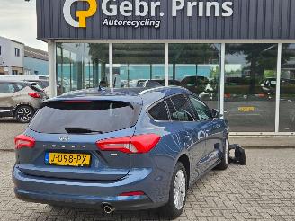 krockskadad bil auto Ford Focus 1.0 EcoBoost 12V Hybrid 125 Combi/o  Elektrisch Benzine 999cc 92kW (125pk) 2020/9