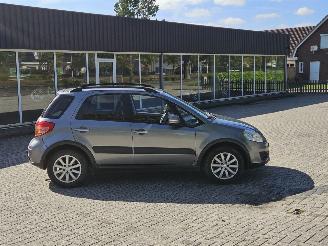 Suzuki SX4 1.6 16V 4x2 SUV  Benzine 1.590cc 88kW (120pk) FWD picture 2